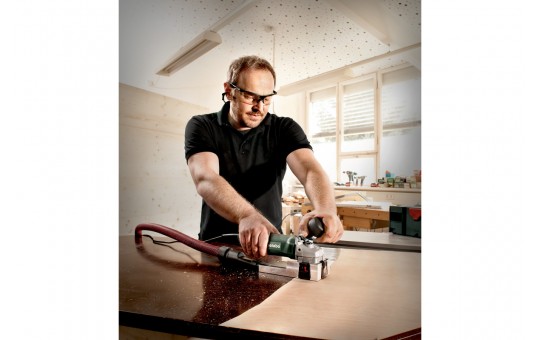 Снимка Лакфреза 710W METABO LF 724
