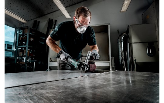 Снимка Сатинираща машина 1700W METABO SE 17-200 RT SET